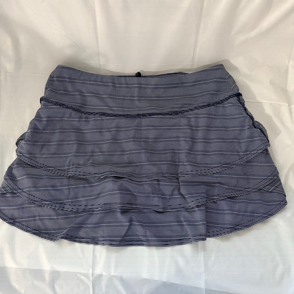 ATHLETA Women's M Navy Blue Dot Stripe Print Swagger Skort Tiered Ruffled Skirt